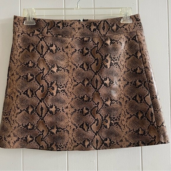 Blank NYC Snake print Mini Skirt - Picture 5 of 11